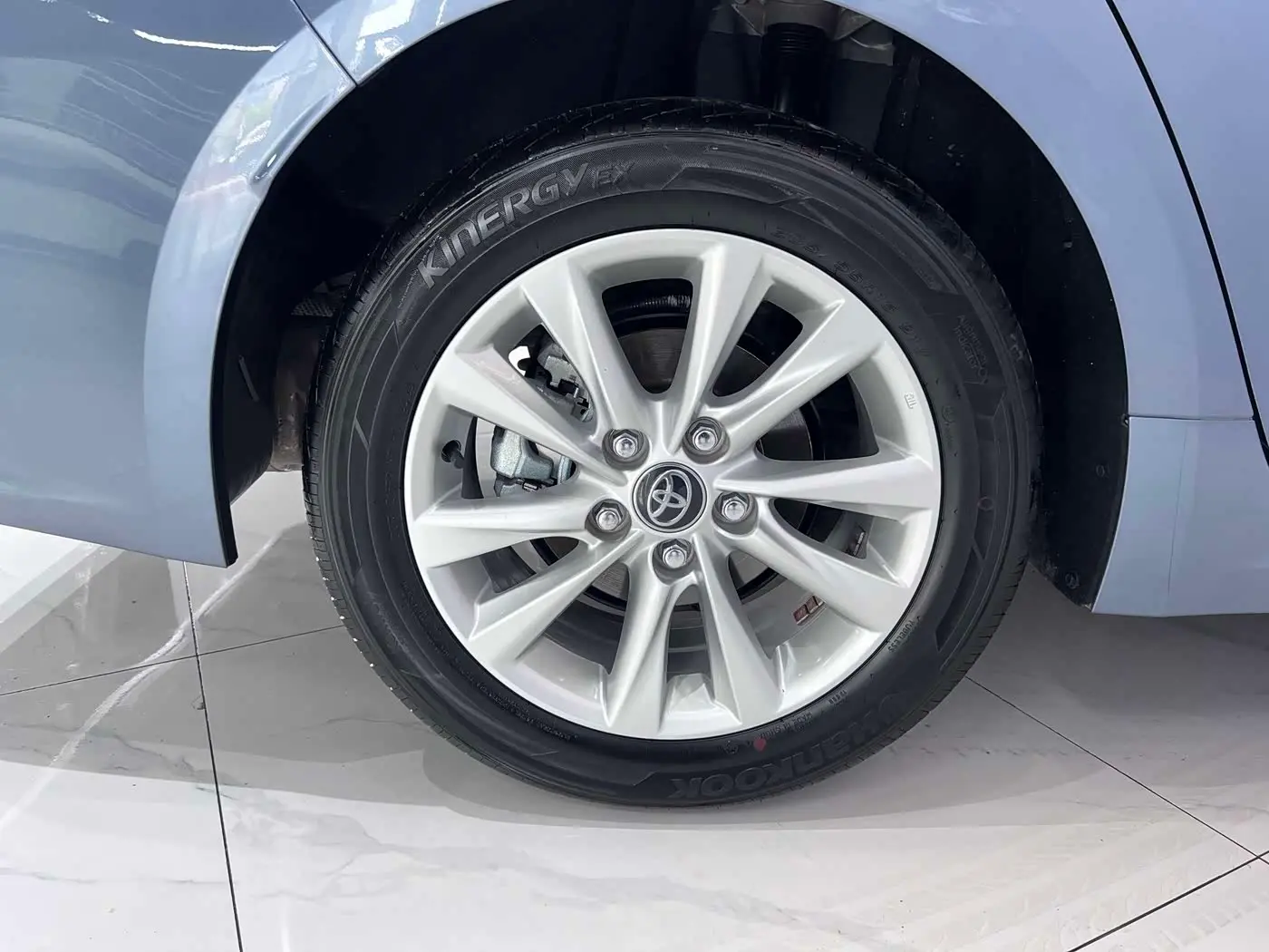 Toyota Corolla 2023 — Фото 19/20