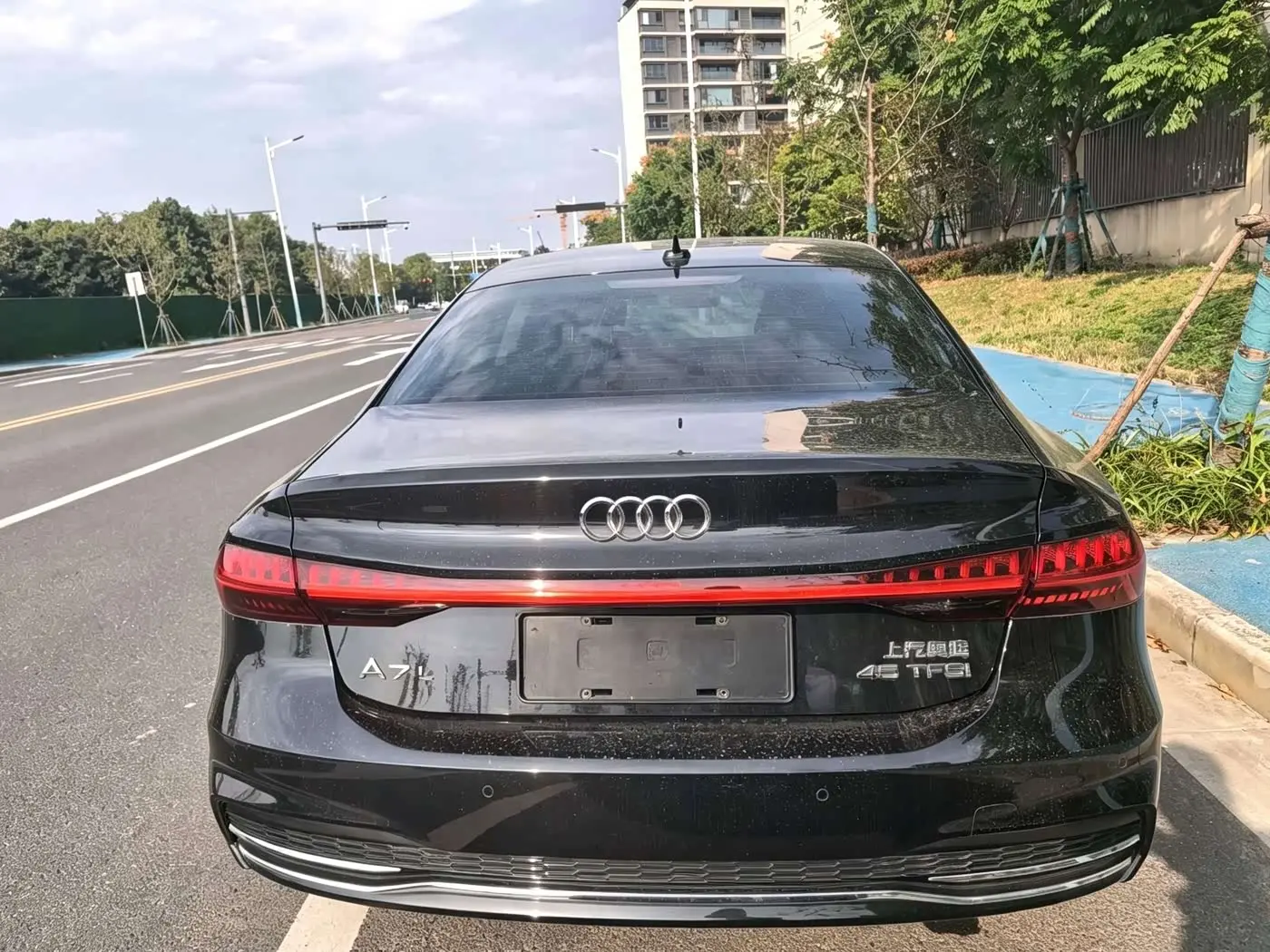 Audi A7L 2025 — Фото 4/8