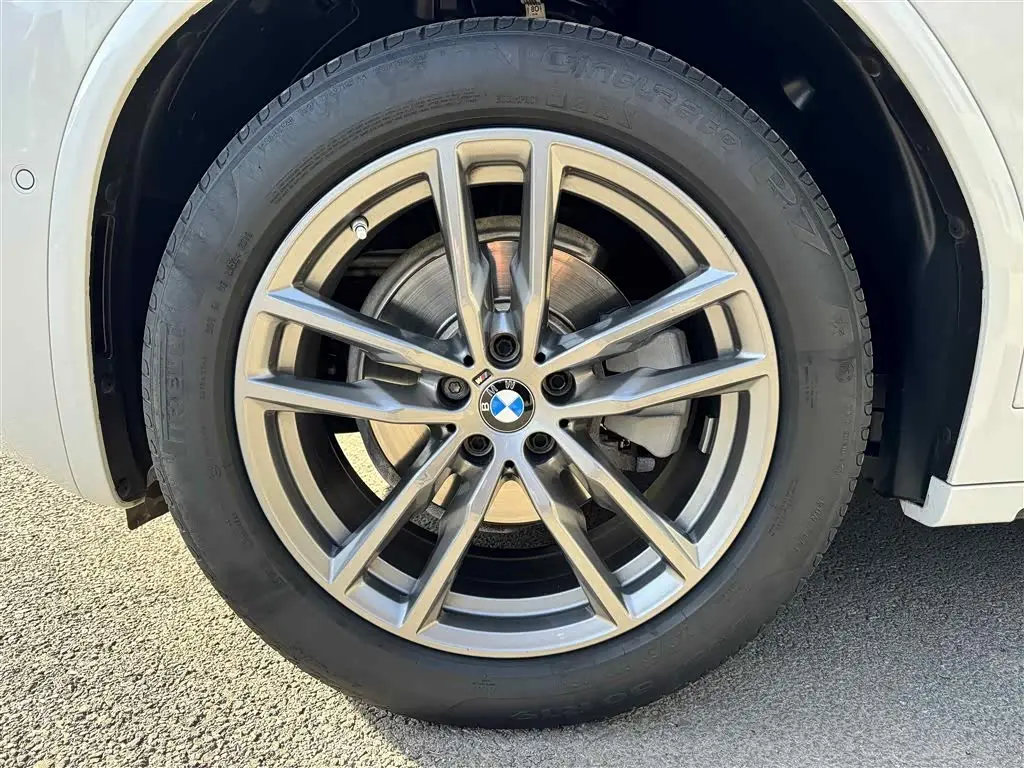 BMW X3 2019 — Photo 11/16
