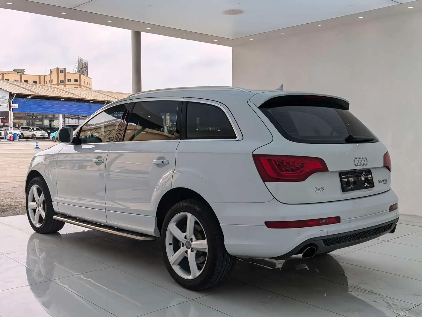 Audi Q7 2015 — Photo 16/19