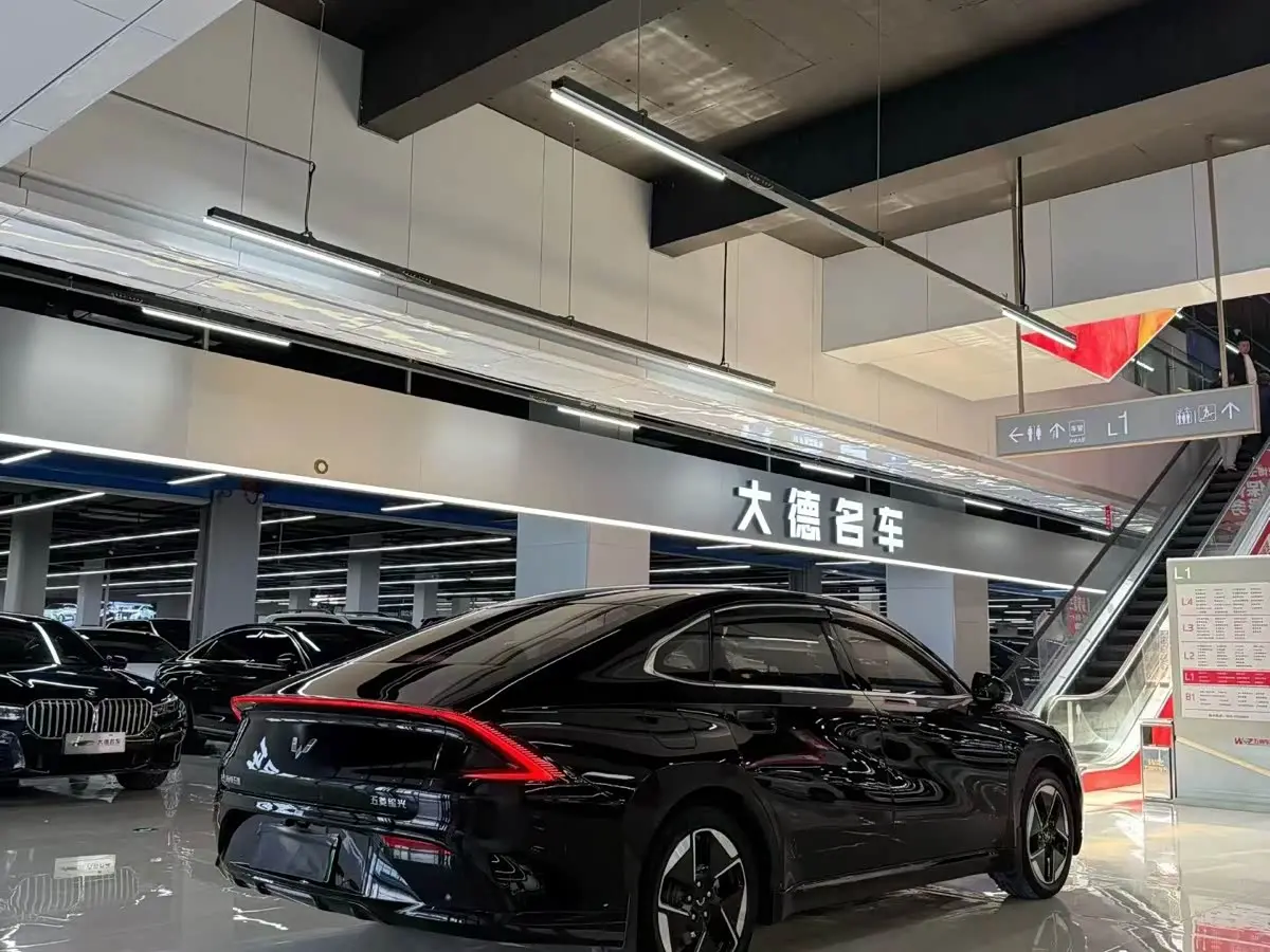 Wuling Motors Wuling Xingguang 2025 — Фото 8/9