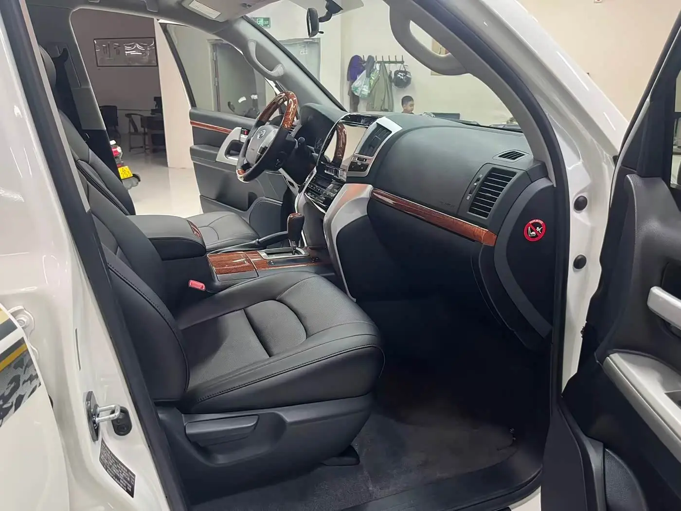 Toyota Land Cruiser 2015 — Şəkil 6/11