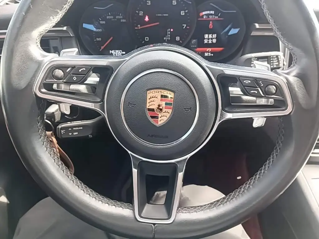 Porsche Macan 2019 — Şəkil 11/20