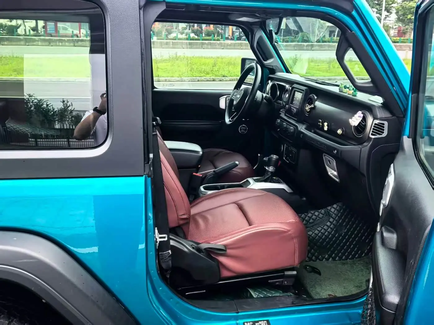 Jeep Wrangler 2020 — Фото 10/10