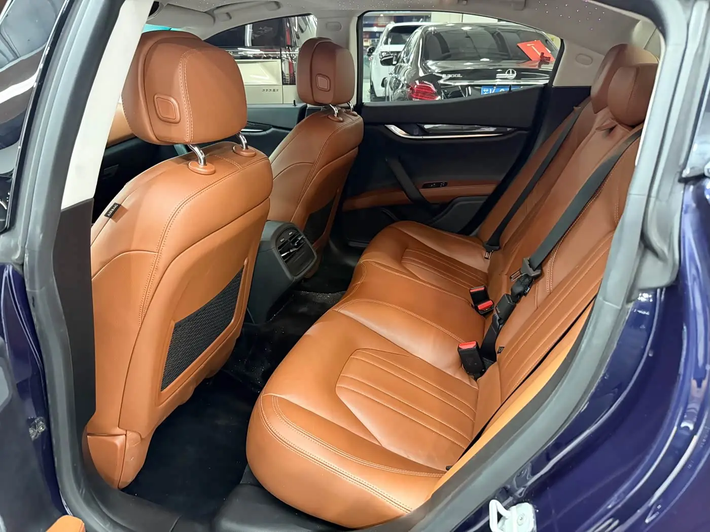 Maserati Ghibli 2015 — Şəkil 8/14