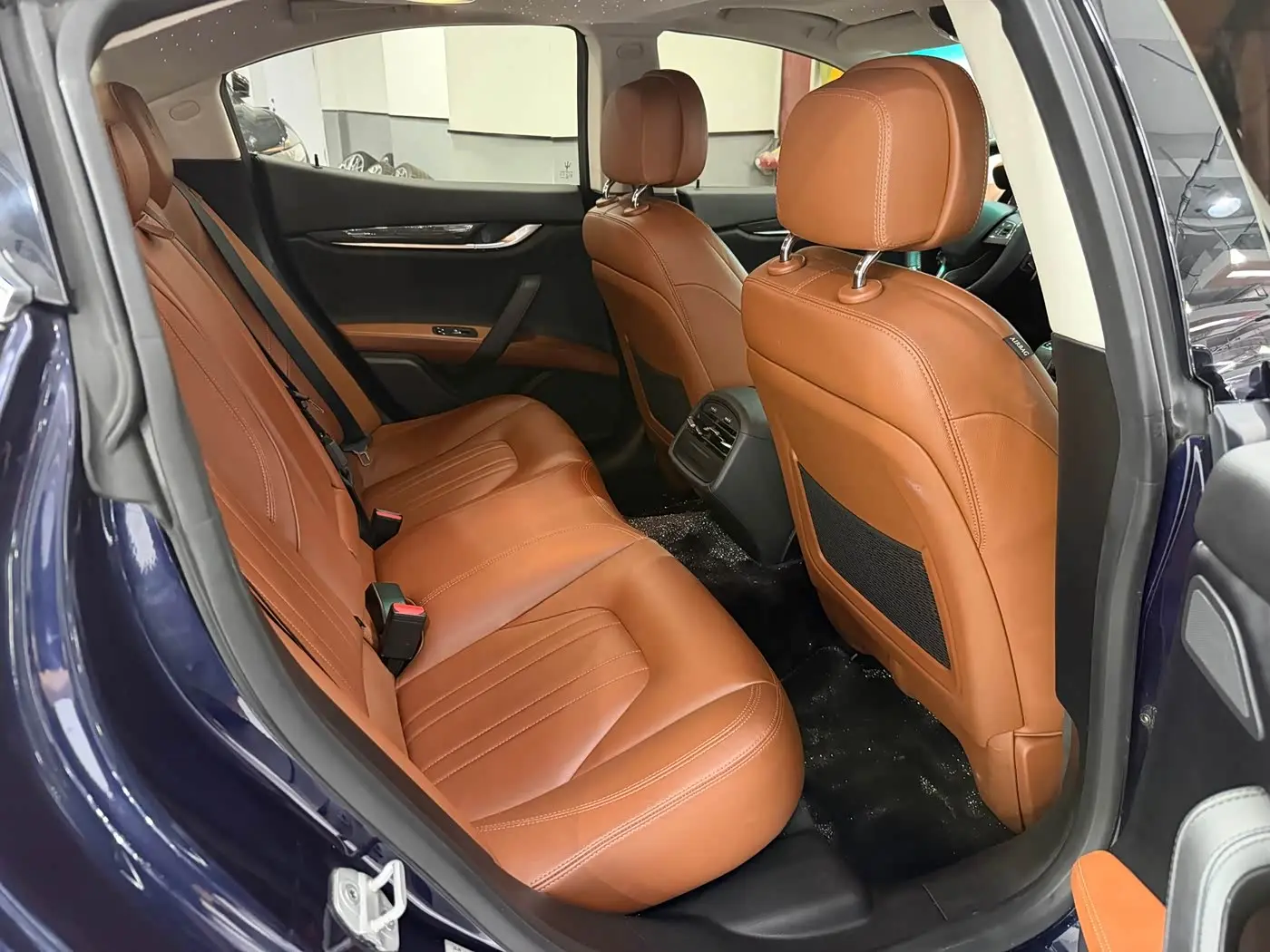 Maserati Ghibli 2015 — Şəkil 11/14