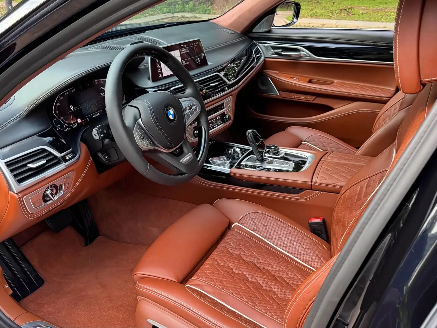 BMW 7 Series 2020 — Photo 12/20