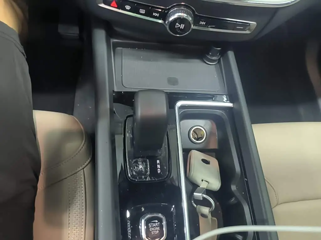 Volvo XC60 2026 — Photo 14/20