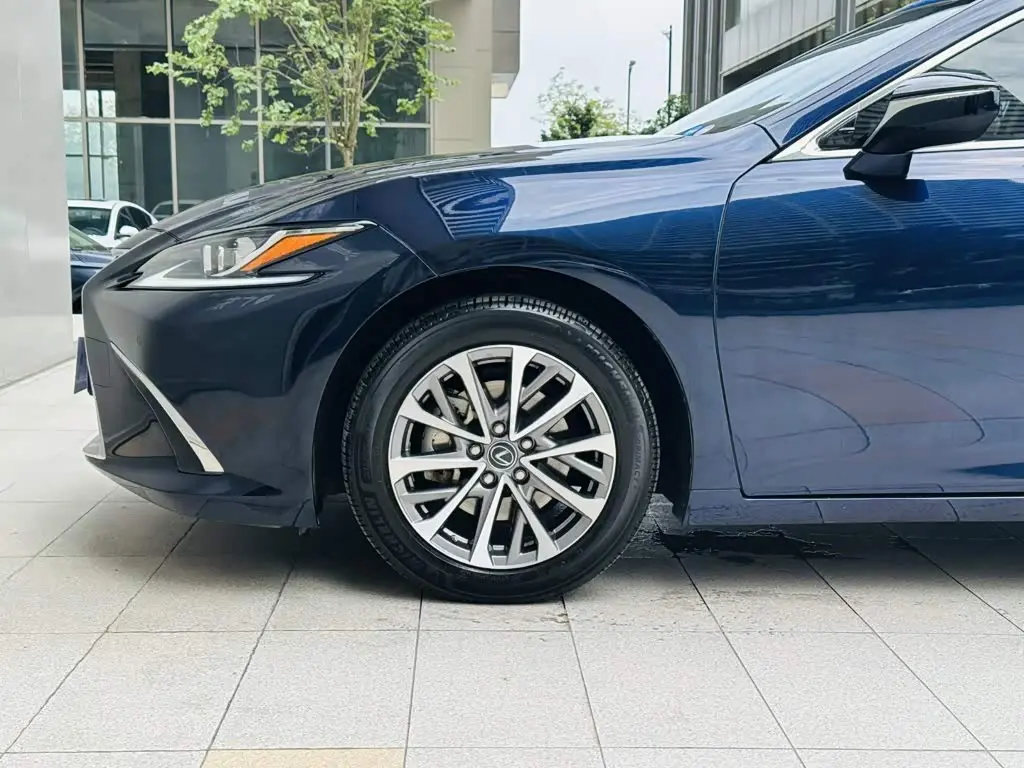 Lexus ES 2022 — Фото 20/20