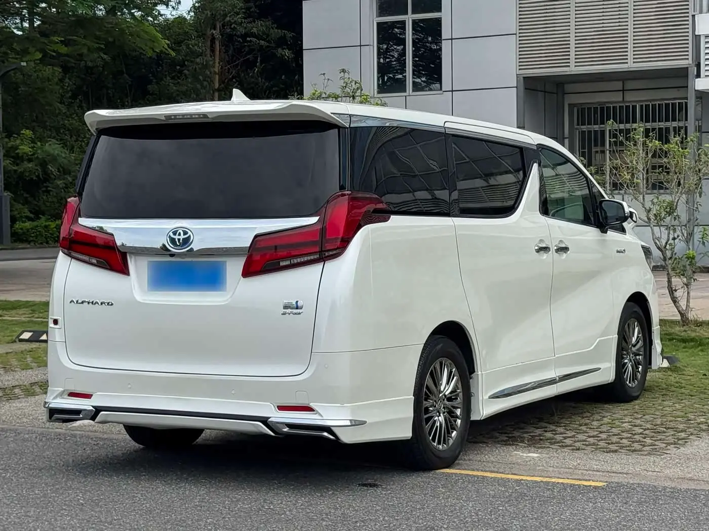 Toyota Alphard 2020 — Фото 17/20
