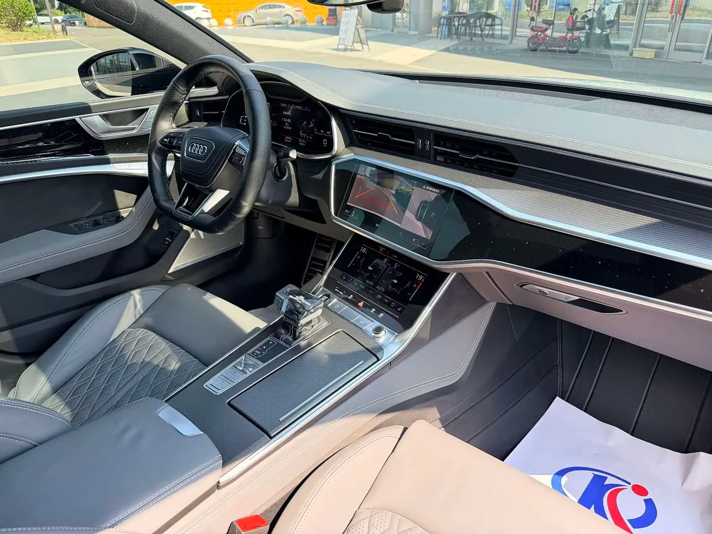 Audi A7L 2024 — Photo 15/16