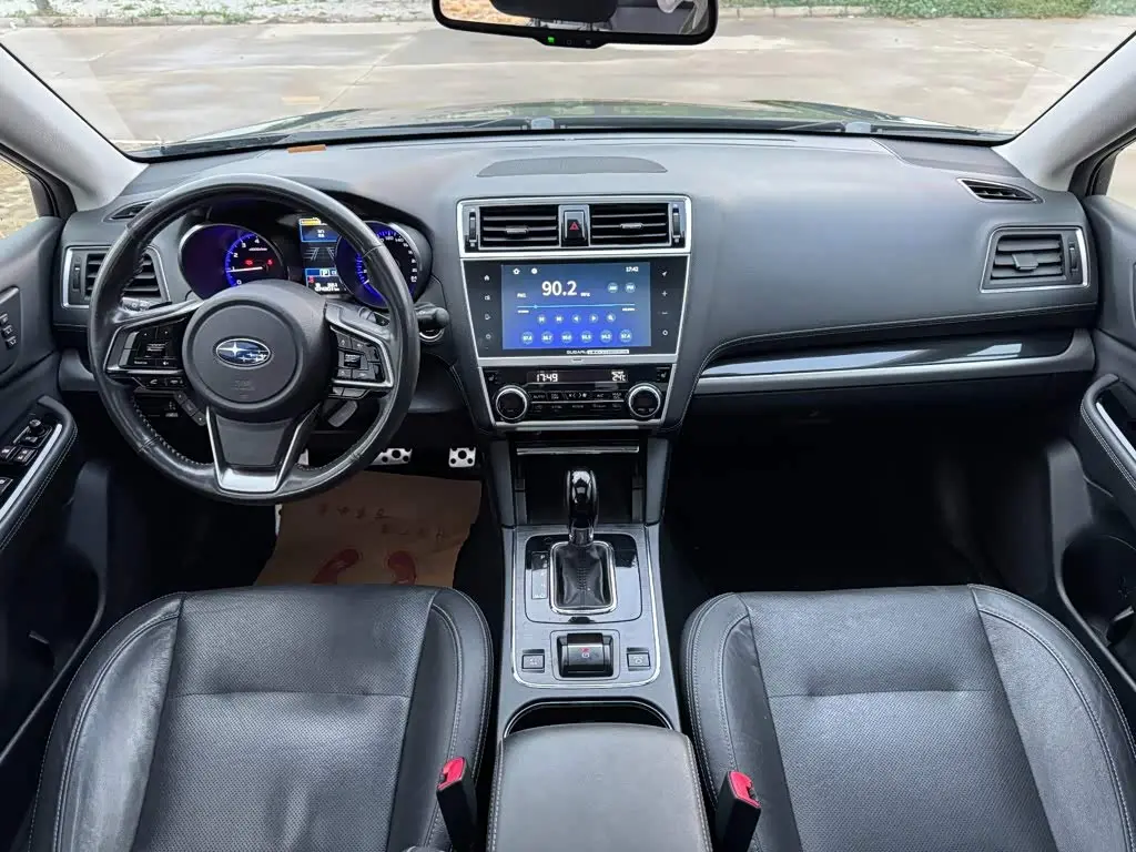 Subaru Legacy 2020 — Photo 11/20