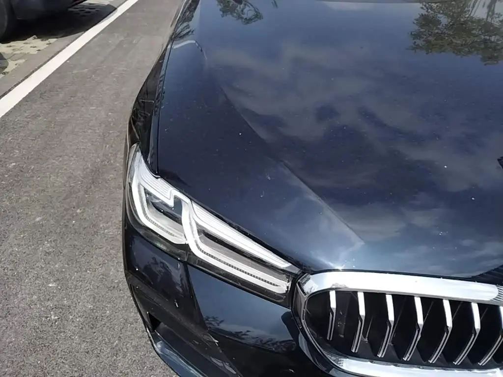 BMW 5 Series 2022 — Photo 9/20