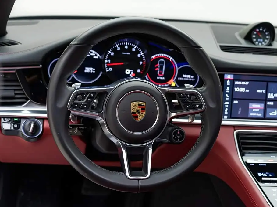 Porsche Panamera 2019 — Фото 16/20