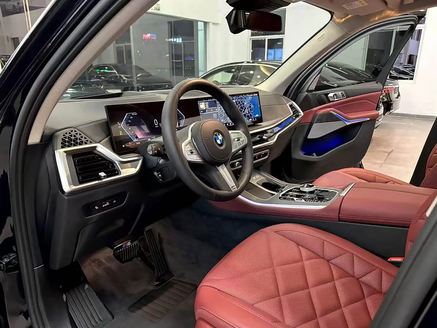BMW X5 2025 — Фото 6/9