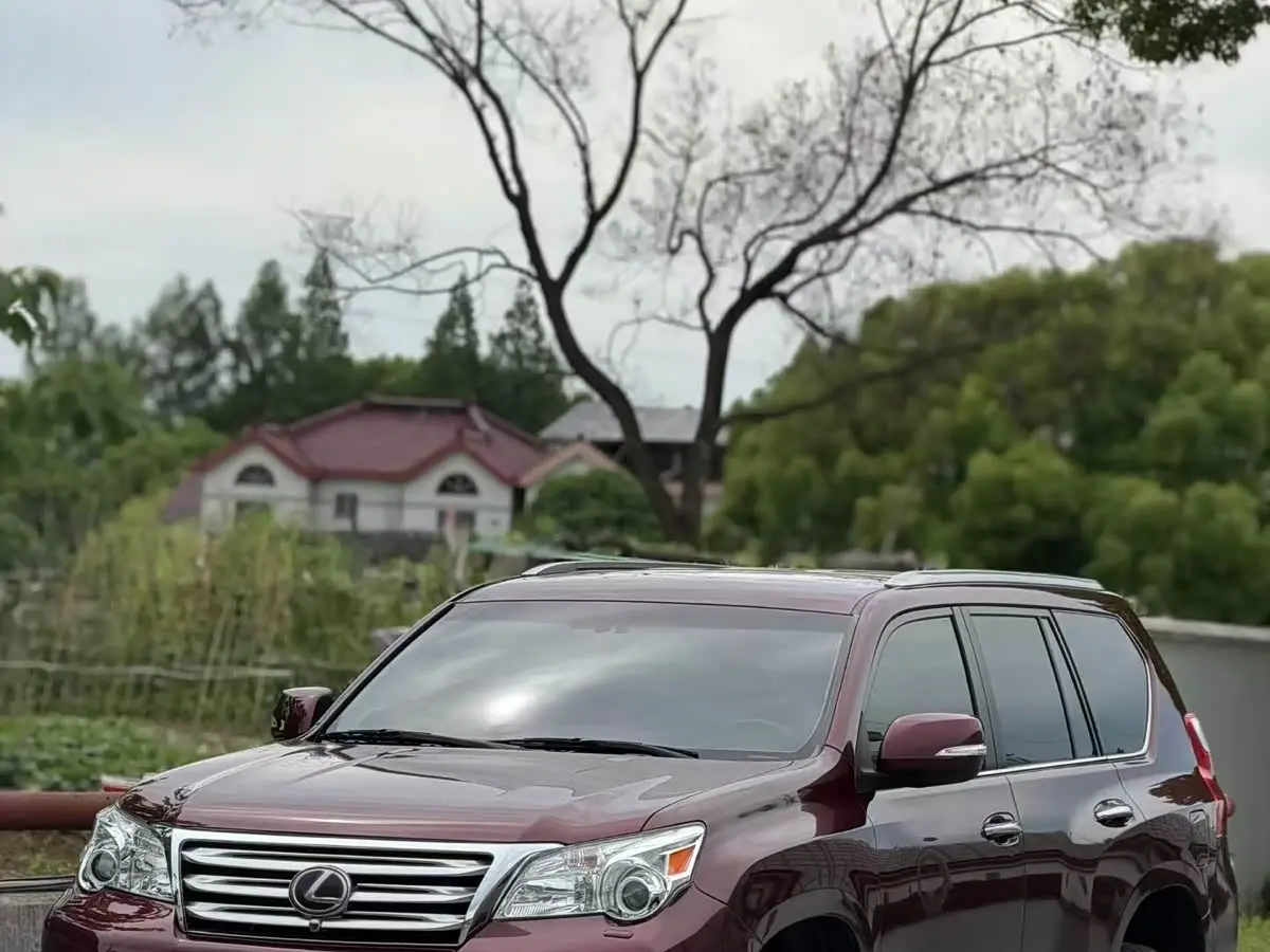 Lexus GX 2013 — Photo 2/9