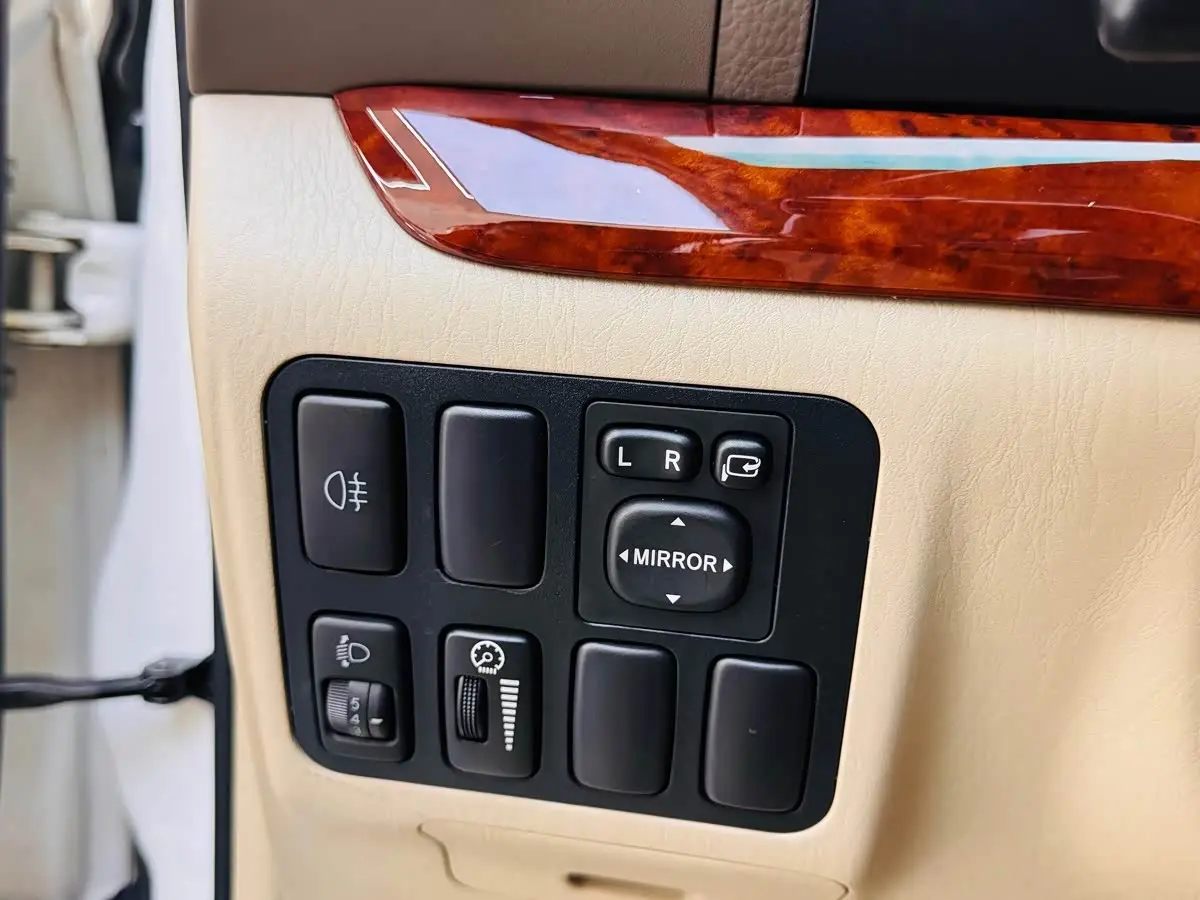 Toyota Prado 2010 — Photo 18/20