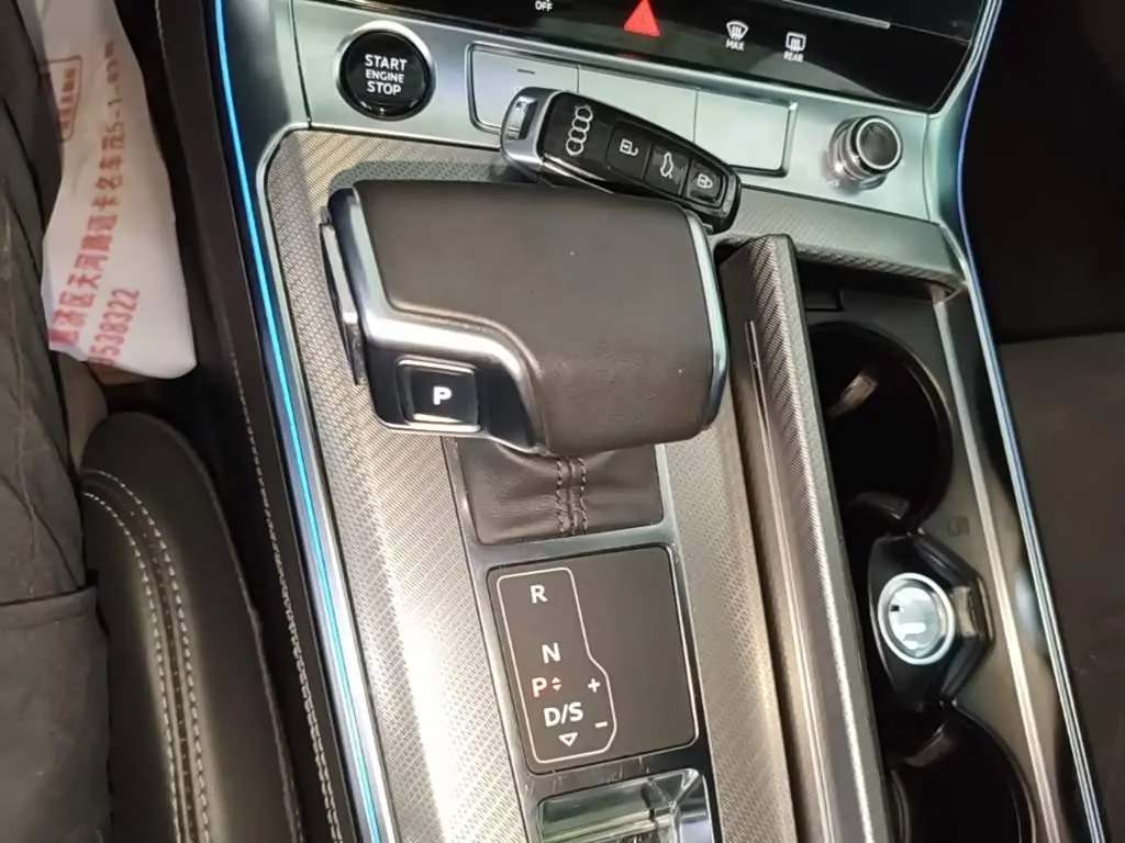 Audi A6L 2023 — Photo 14/20