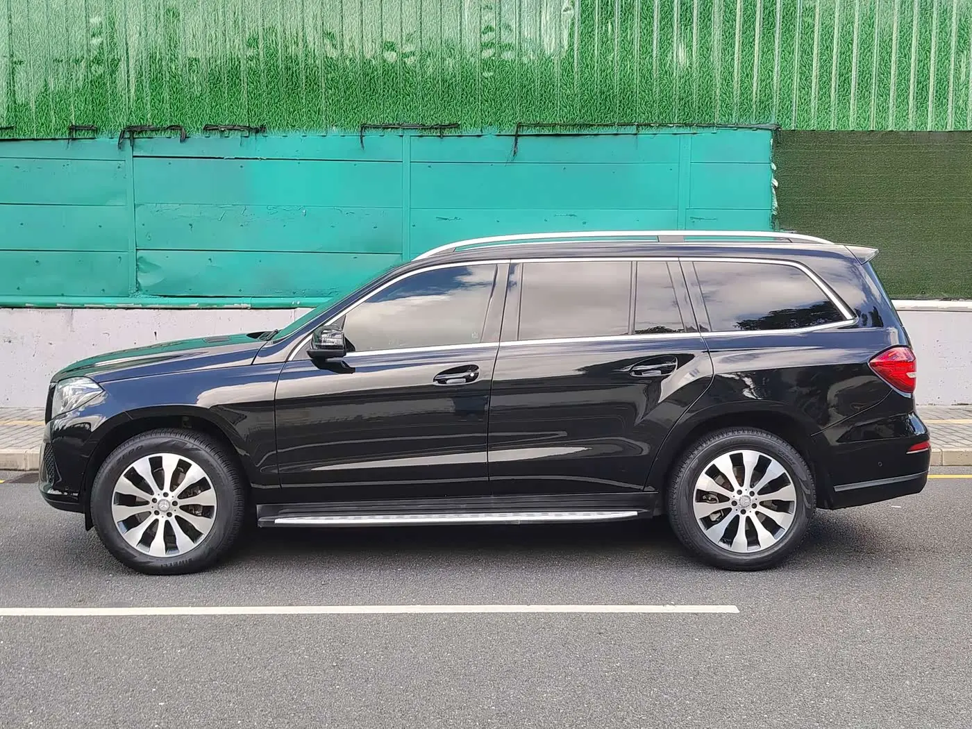 Mercedes-Benz GLS 2016 — Photo 4/20