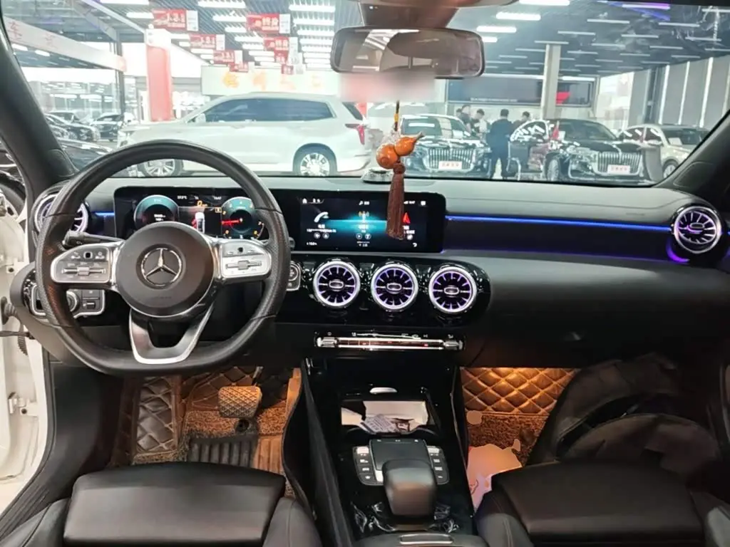 Mercedes-Benz A-Class 2022 — Фото 9/19