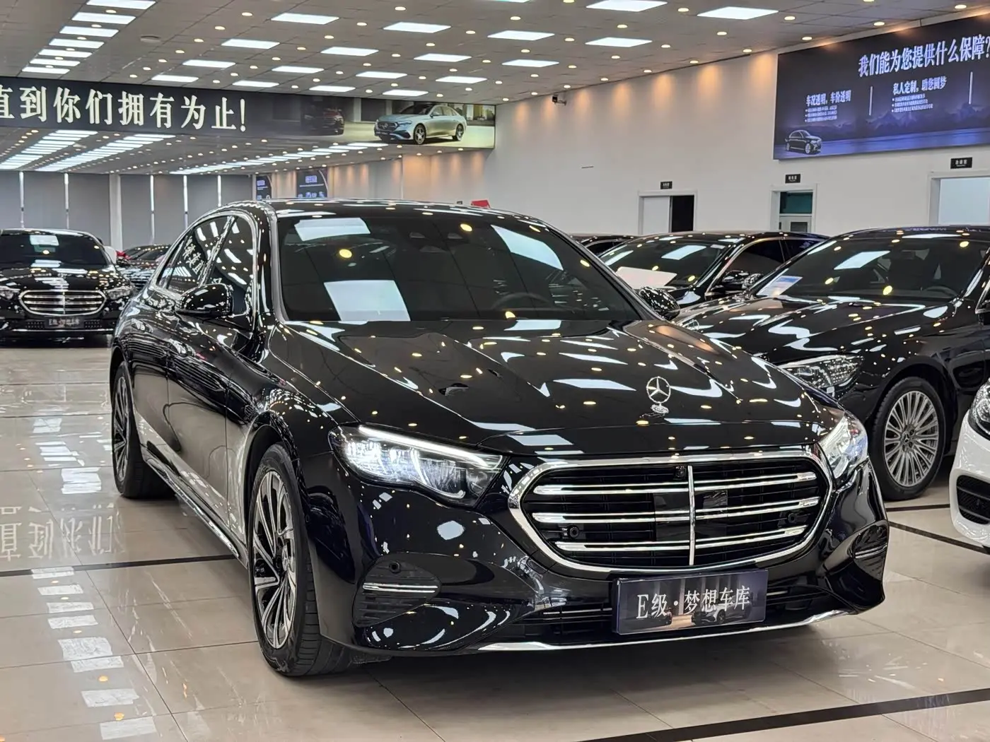 Mercedes-Benz E-Class 2024 — Photo 3/20