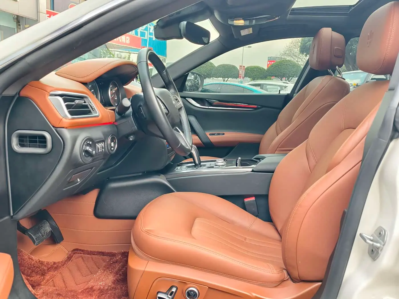 Maserati Ghibli 2023 — Photo 4/10