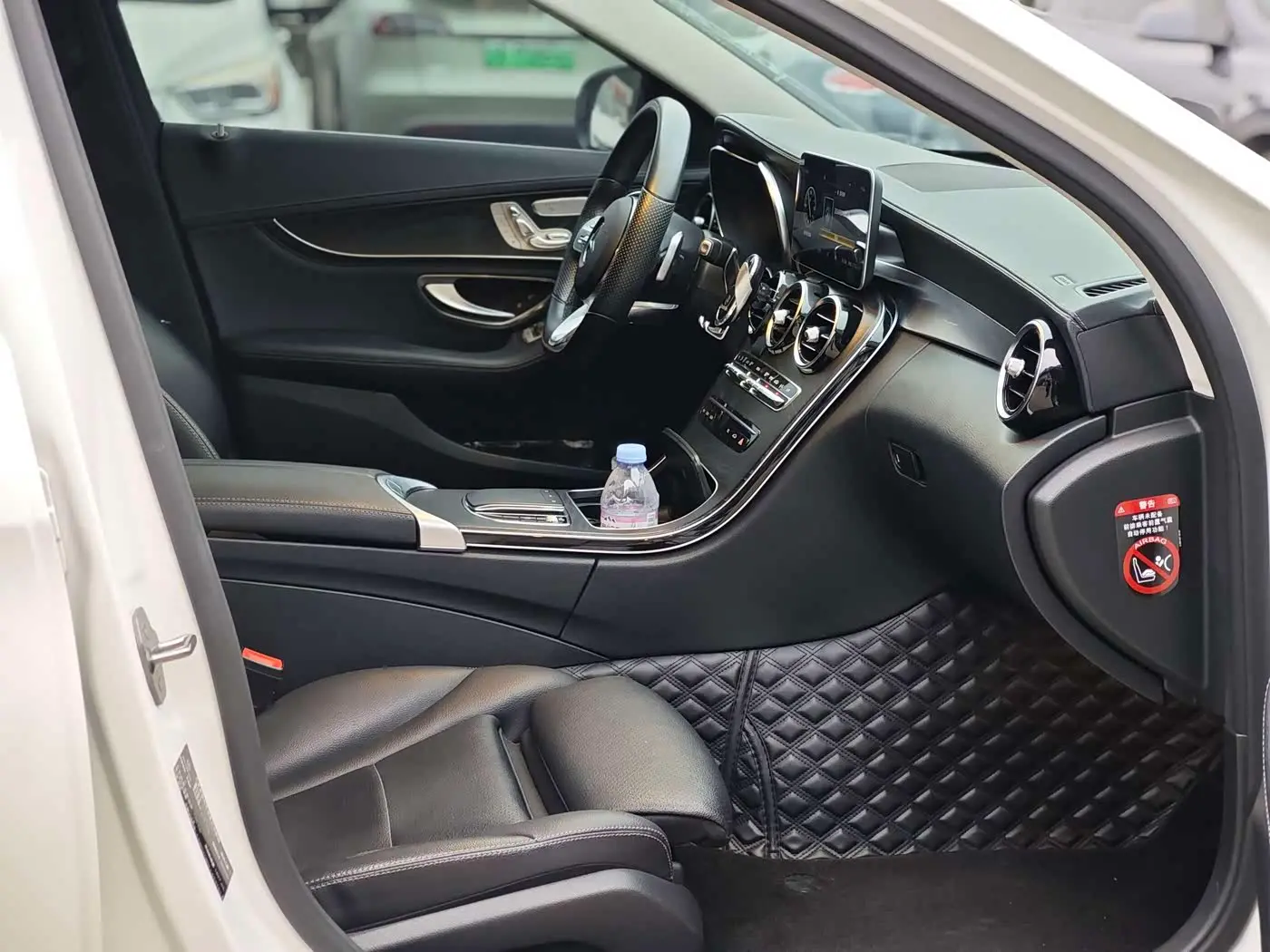 Mercedes-Benz C-Class 2019 — Фото 12/13