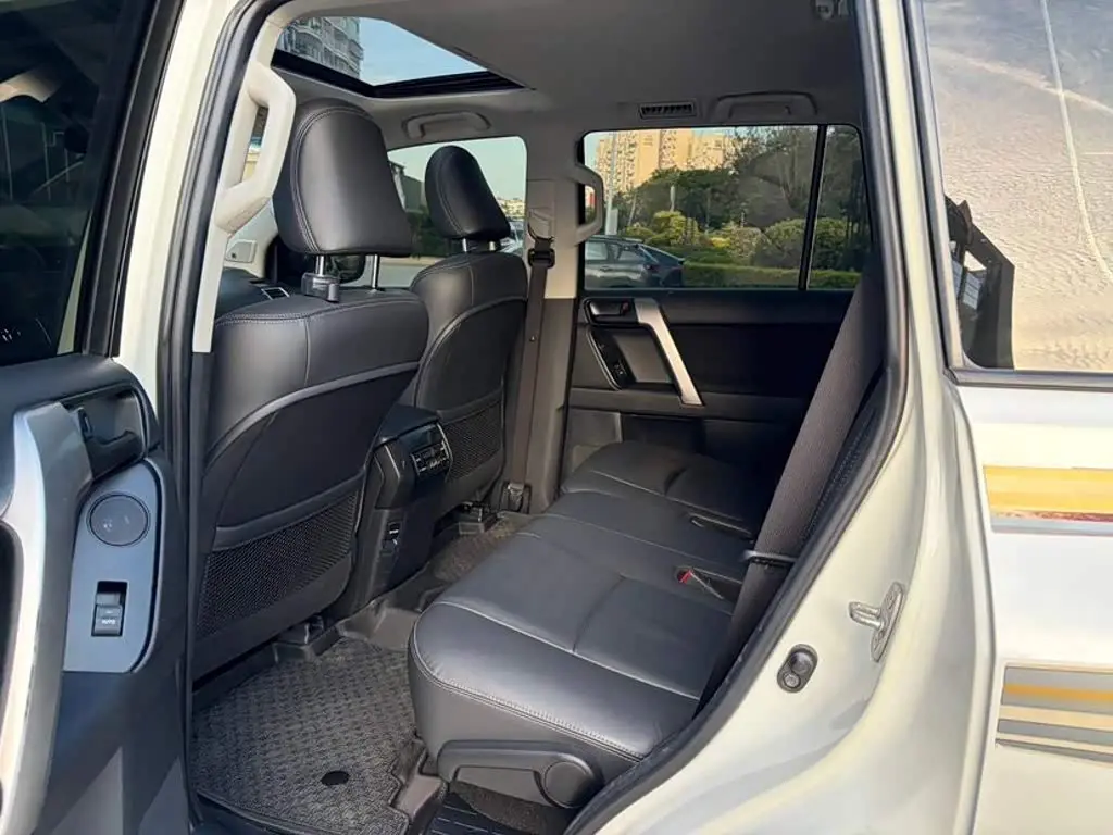 Toyota Prado 2017 — Фото 6/9
