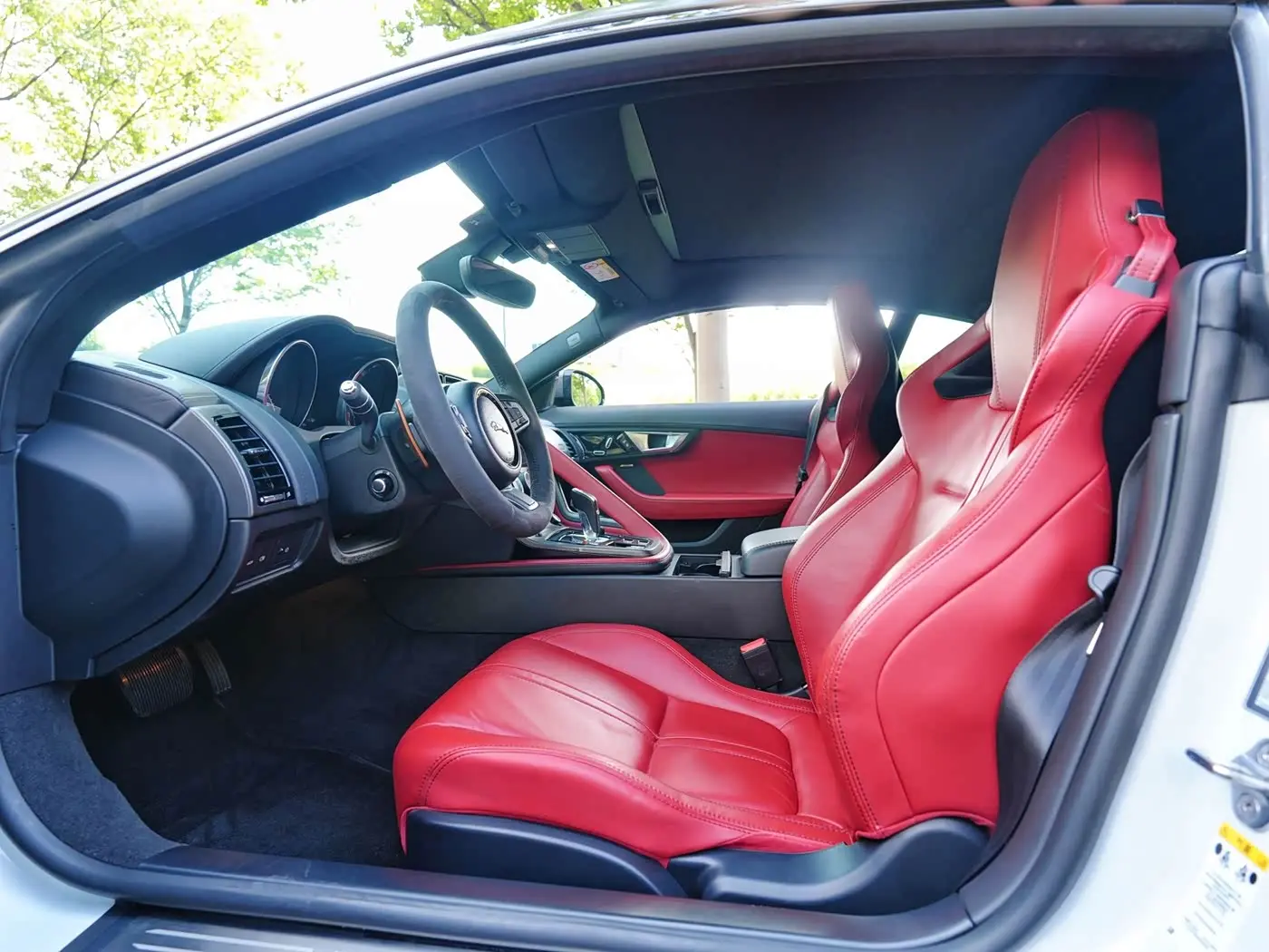 Jaguar F-TYPE 2016 — Şəkil 7/12