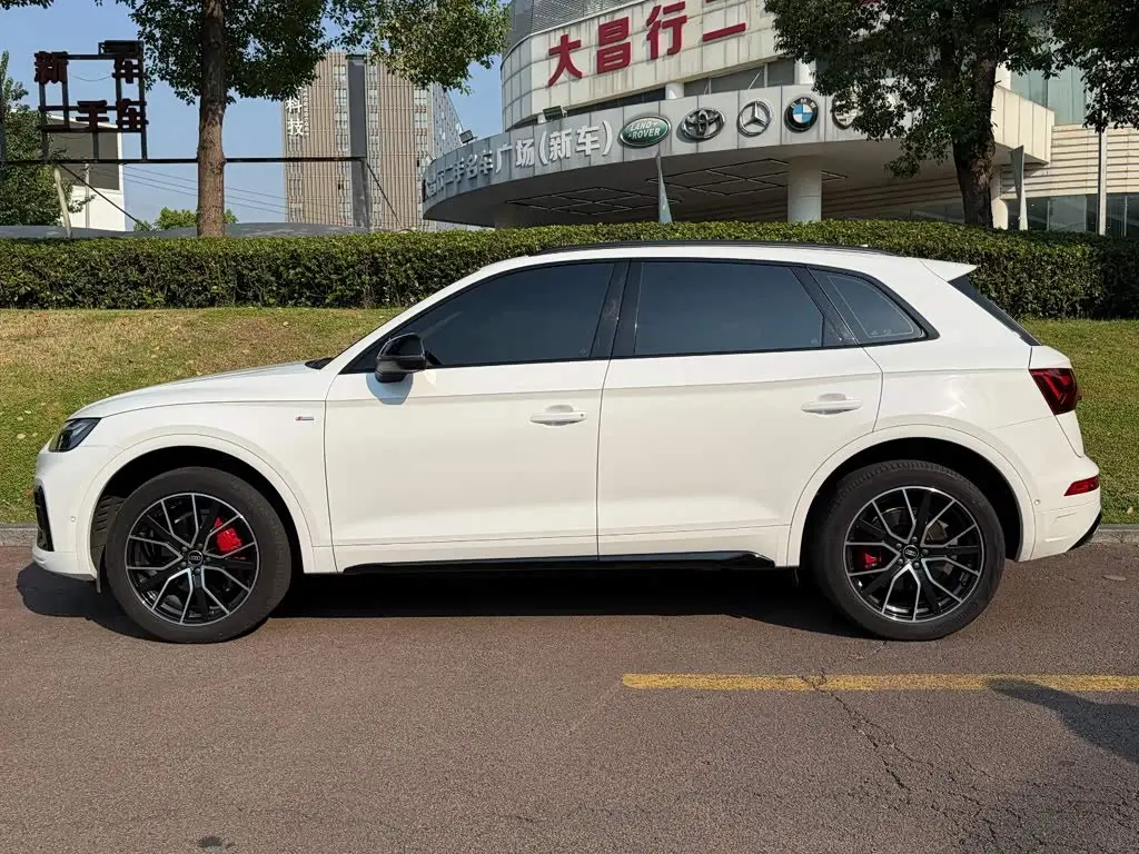 Audi Q5L 2024 — Şəkil 3/14