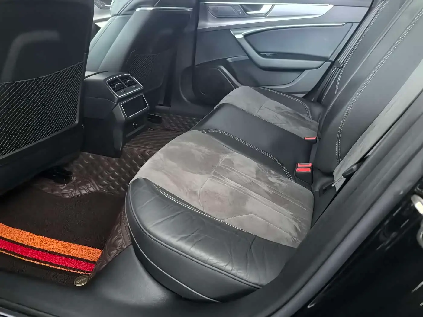 Audi A6L 2021 — Şəkil 10/17