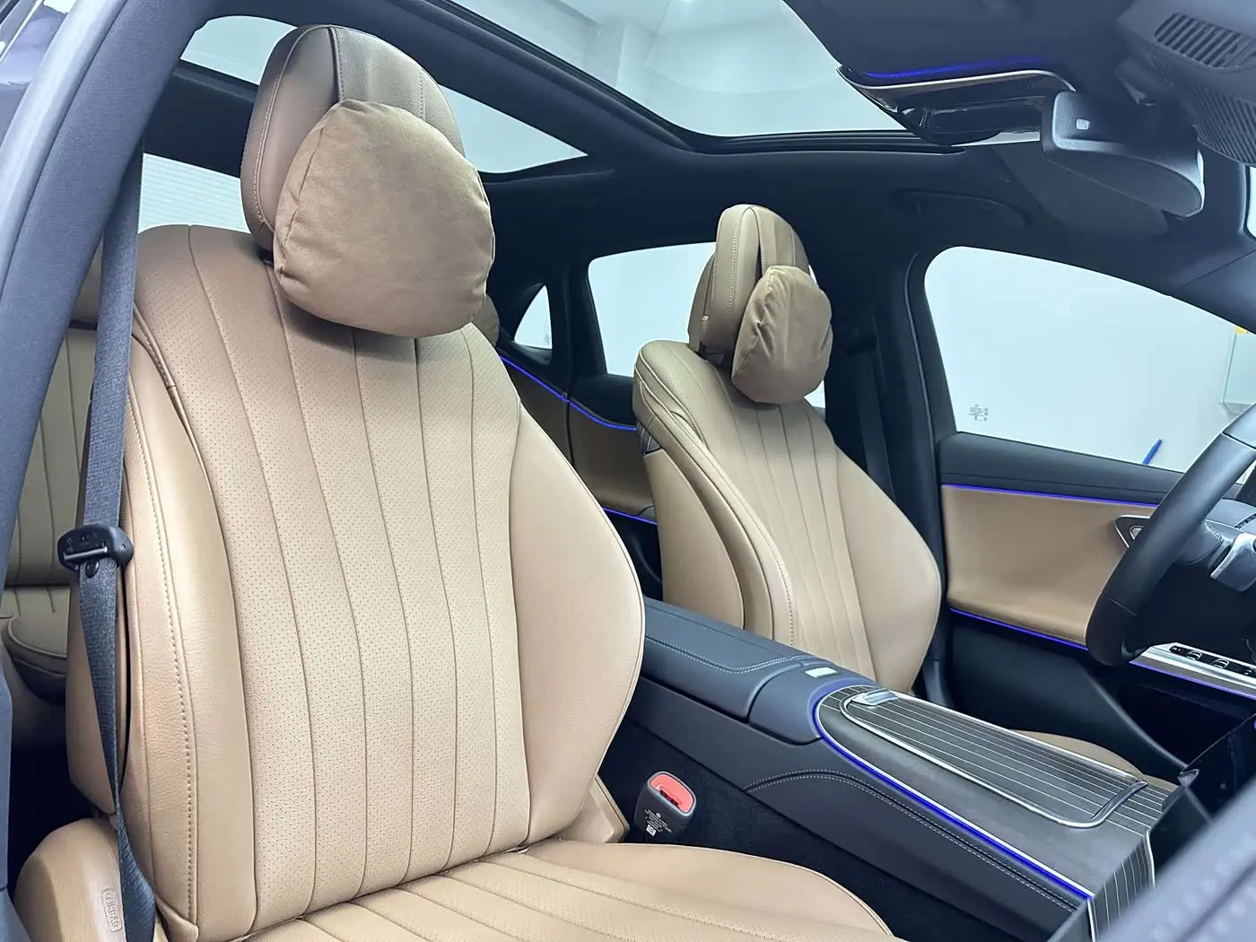 Mercedes-Benz E-Class 2025 — Фото 16/20