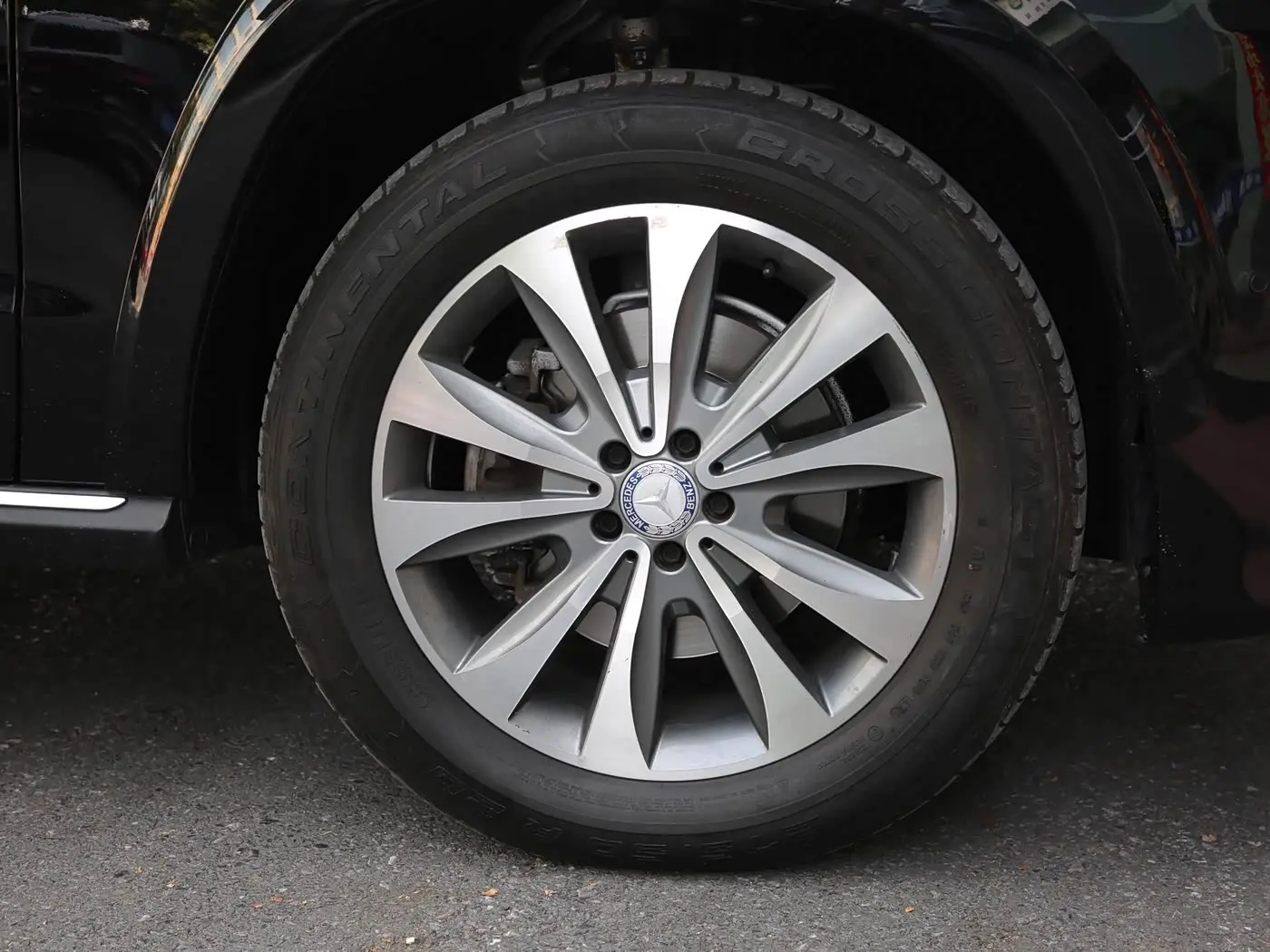 Mercedes-Benz GLS 2016 — Photo 11/14