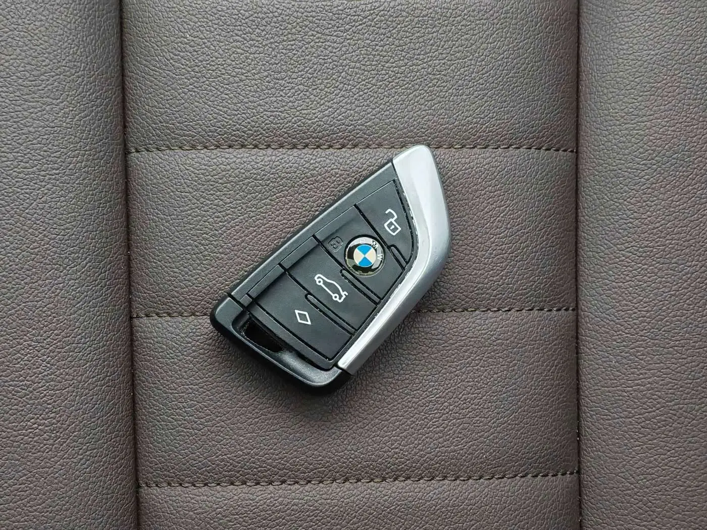 BMW 3 Series 2021 — Фото 11/20