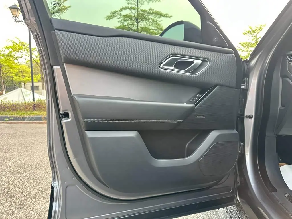 Land Rover Range Rover Velar 2020 — Şəkil 4/18