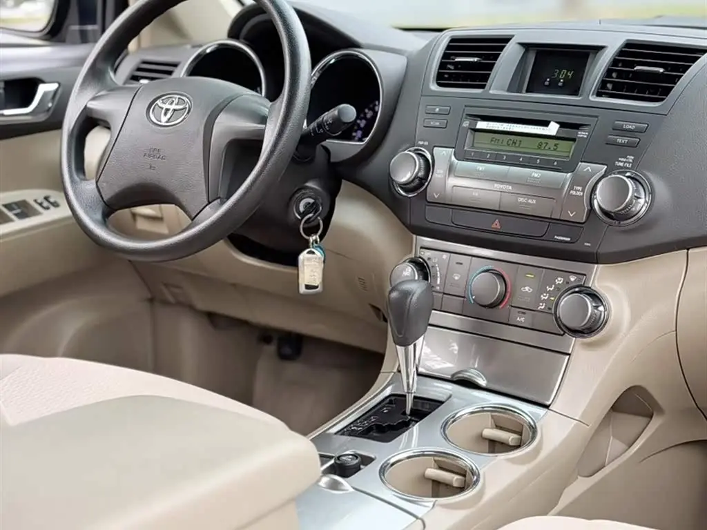 Toyota Highlander 2014 — Photo 10/16