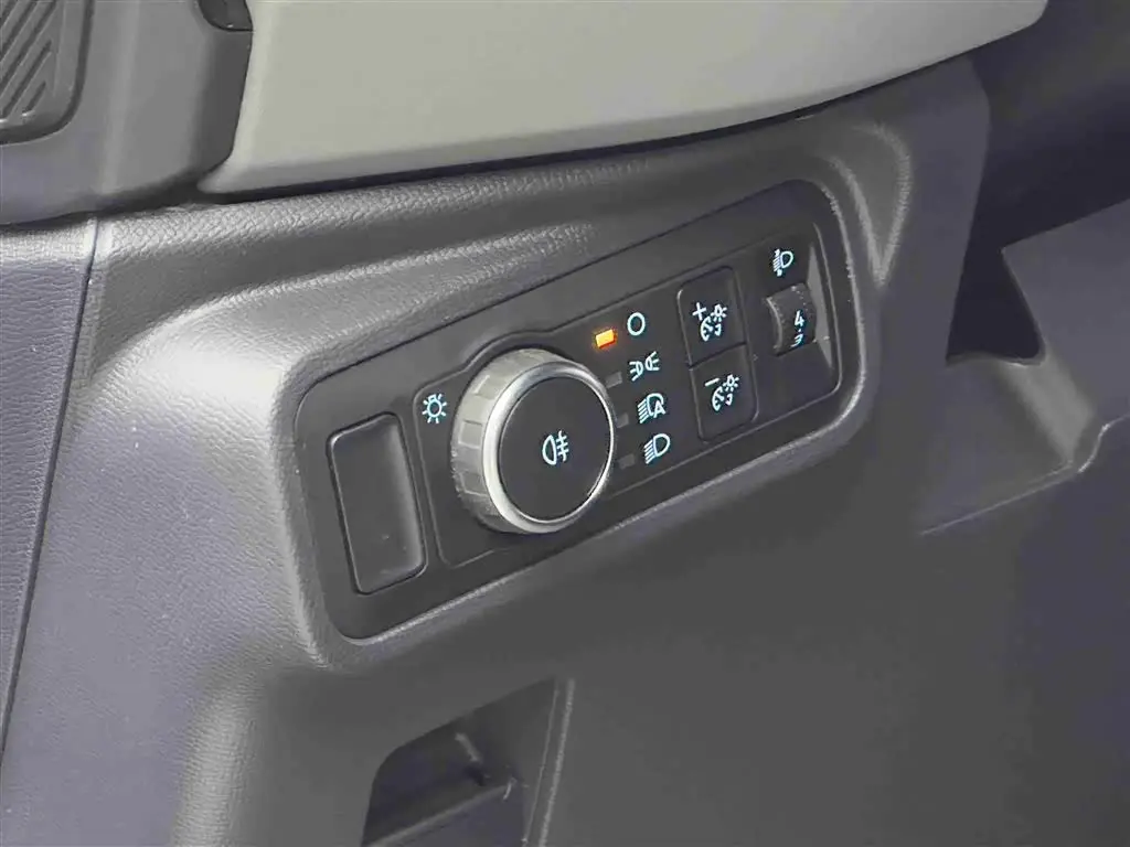 Ford Bronco 2025 — Фото 17/19