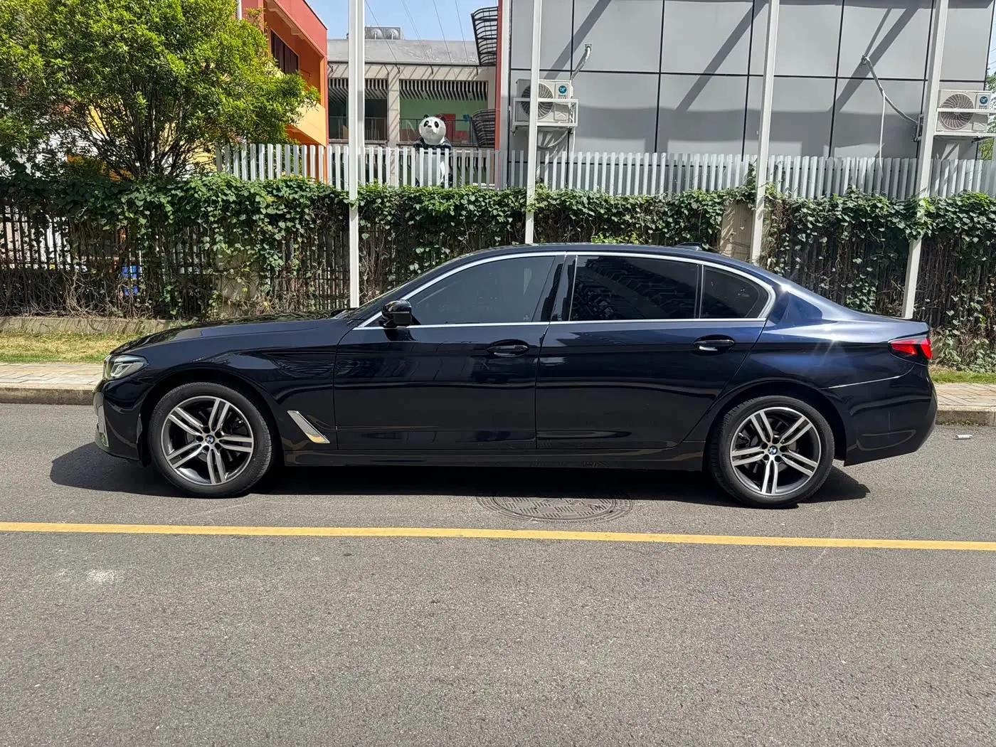 BMW 5 Series 2023 — Şəkil 6/20