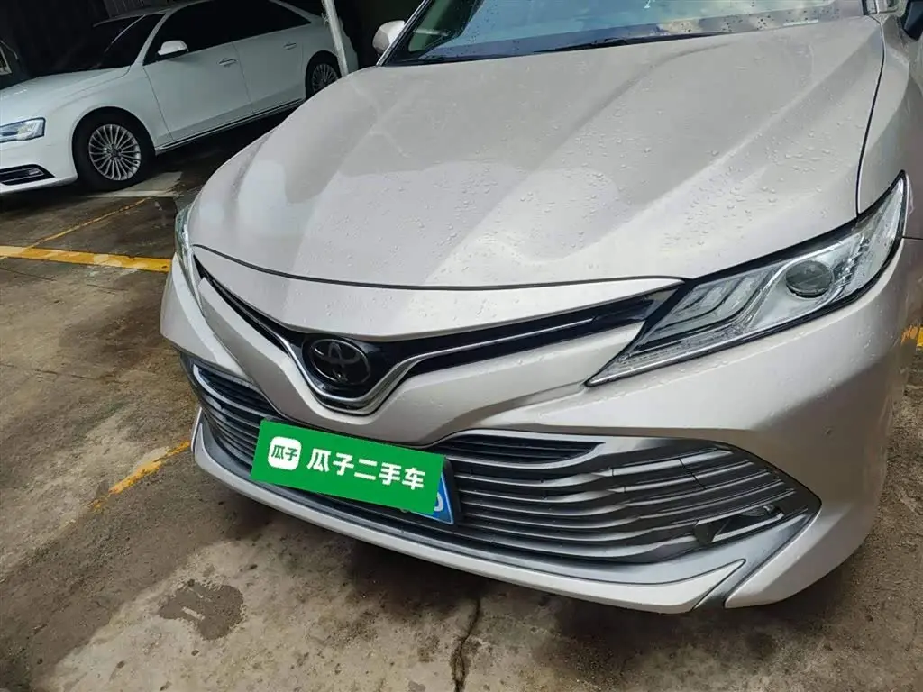 Toyota Camry 2019 — Photo 3/20