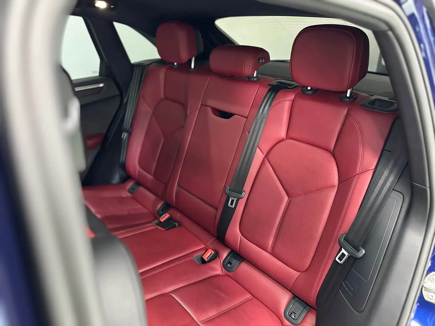 Porsche Macan 2022 — Photo 18/20