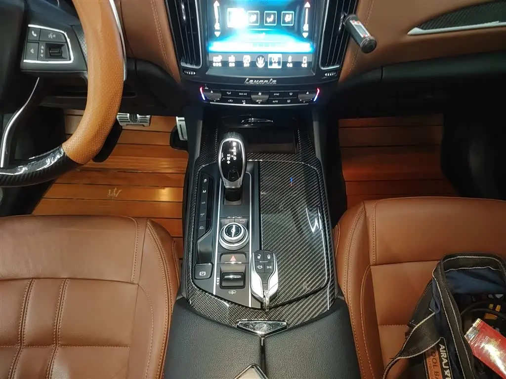 Maserati Levante 2017 — Şəkil 6/20
