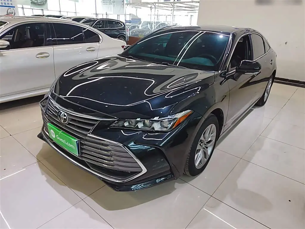 Toyota Avalon 2022 — Photo 1/20