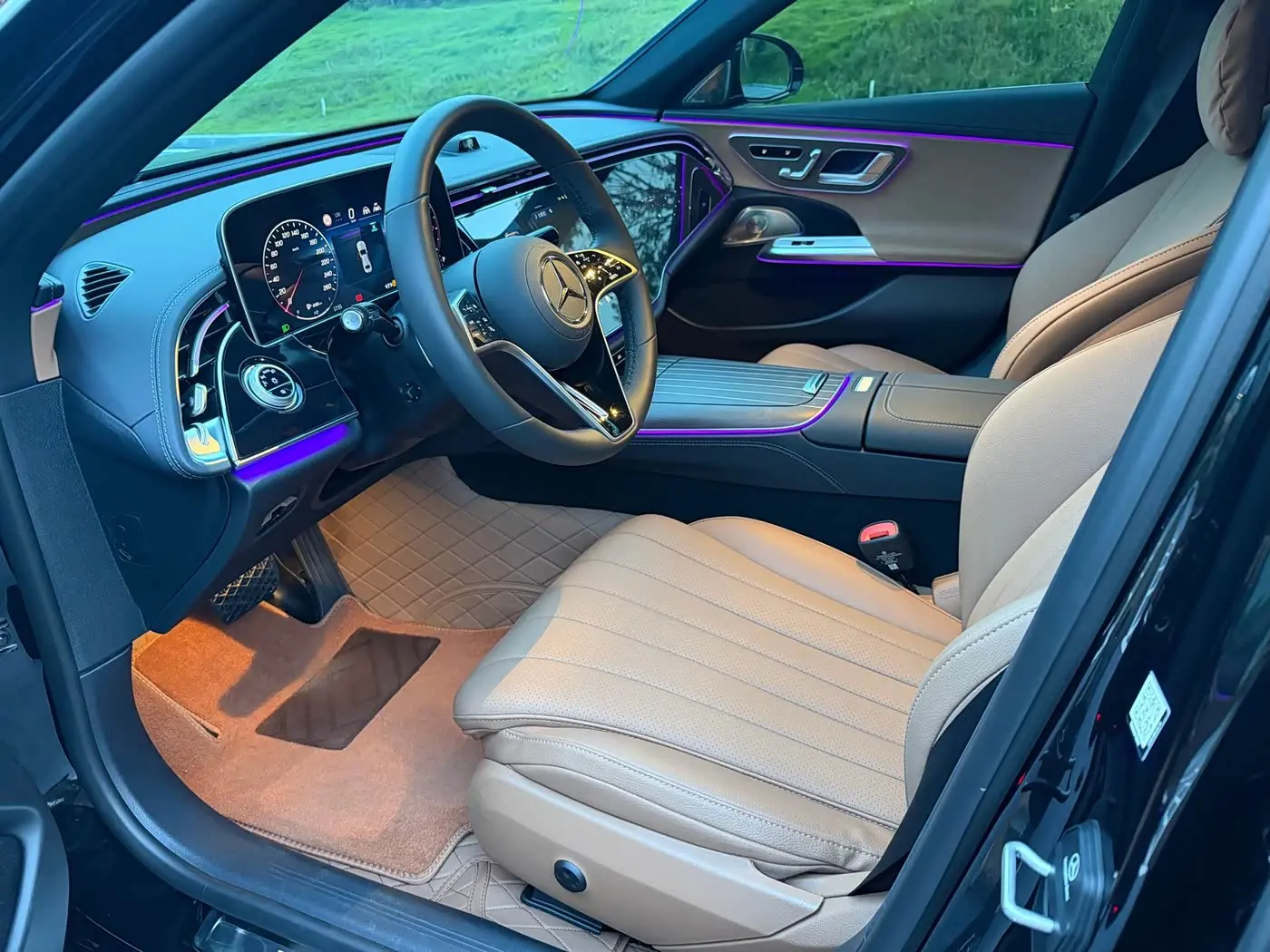 Mercedes-Benz E-Class 2025 — Фото 10/16
