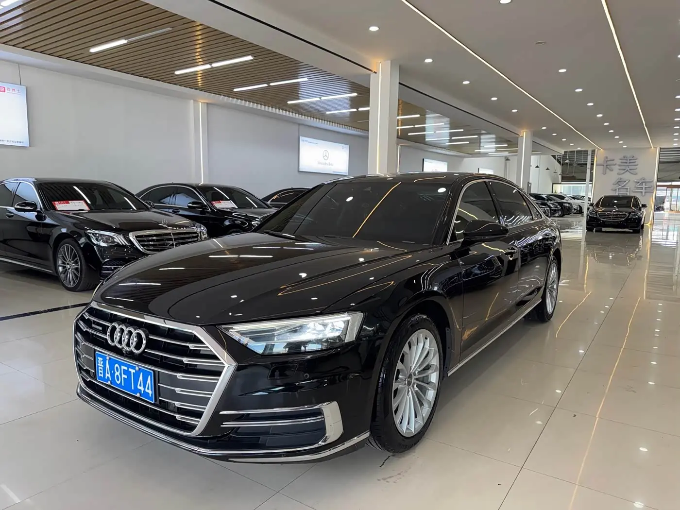 Audi A8 2019 — Şəkil 1/10