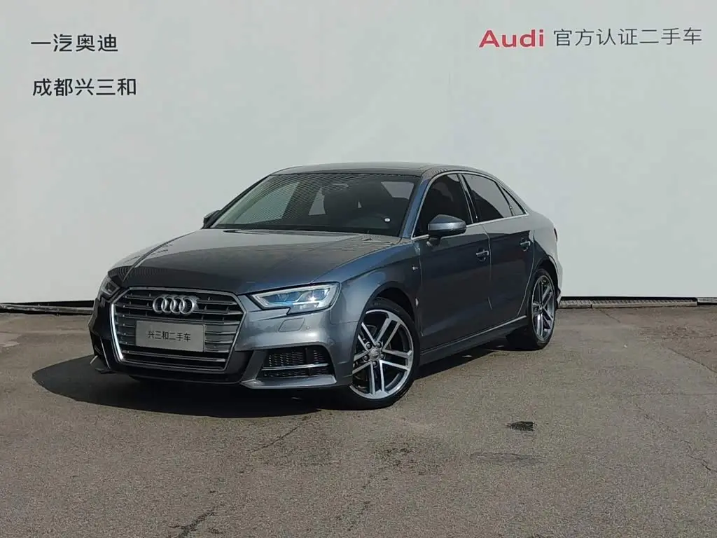 Audi A3 2020 — Фото 1/20