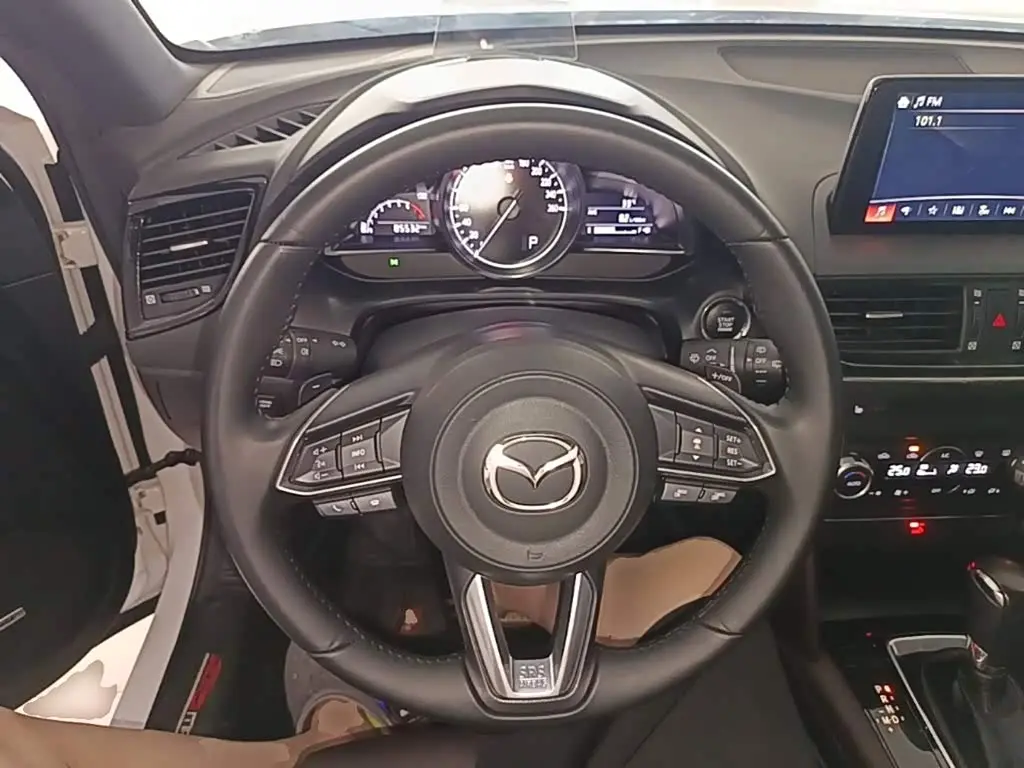 Mazda CX-4 2020 — Photo 11/20