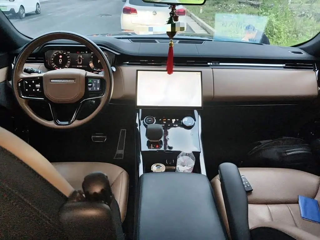 Land Rover Range Rover Sport 2023 — Photo 13/20