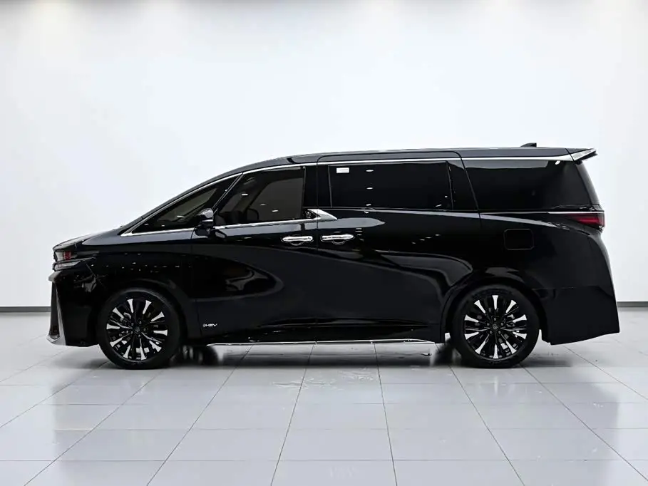 Toyota Vellfire 2023 — Фото 5/20