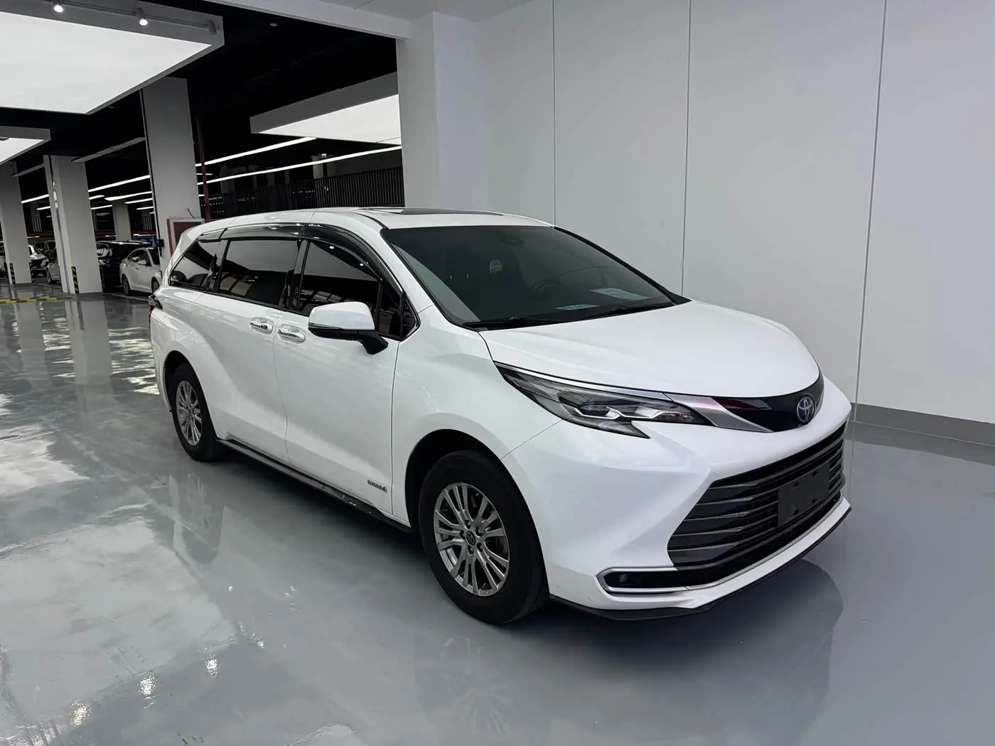 Toyota Sienna 2022 — Photo 3/16