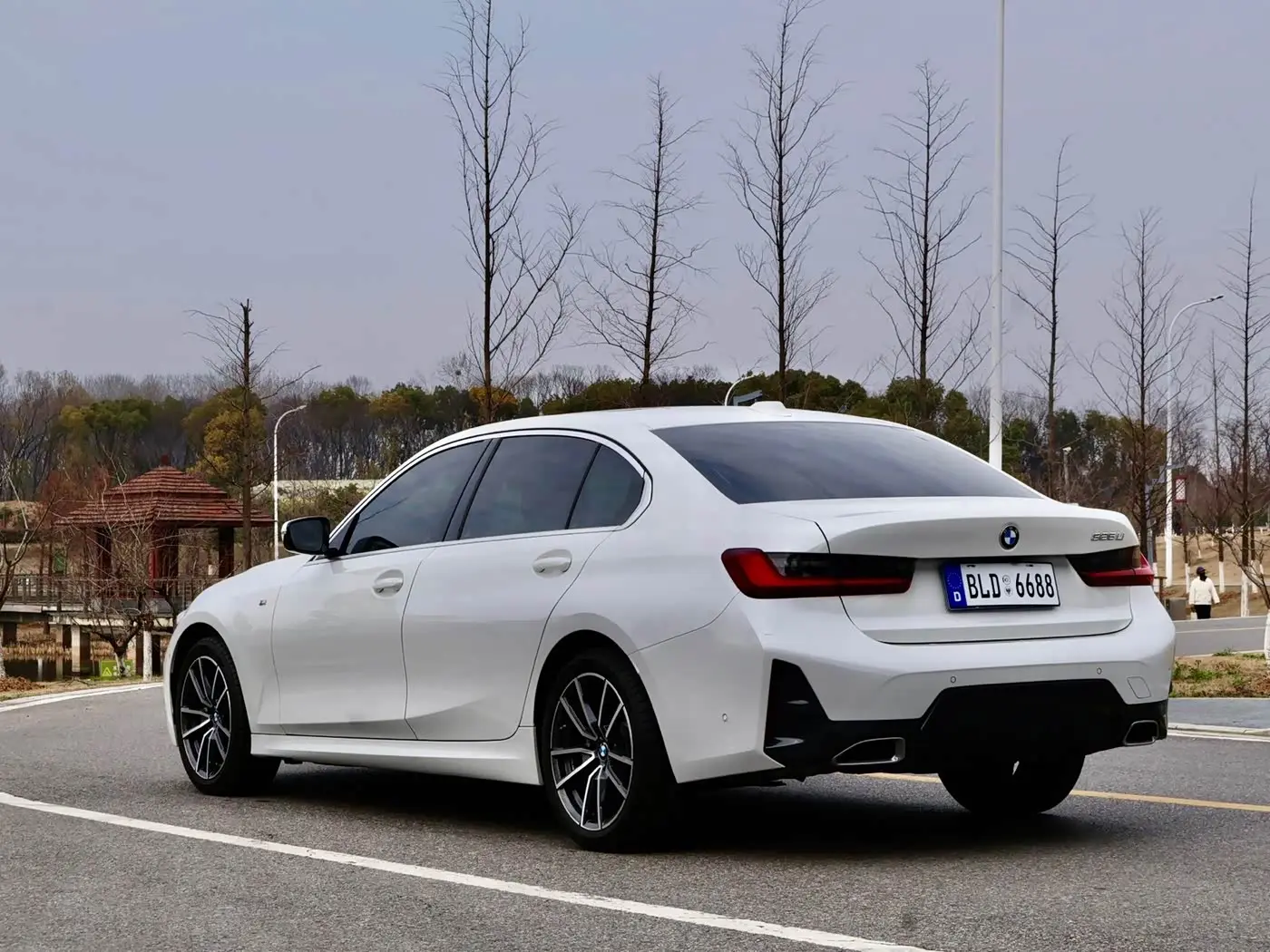 BMW 3 Series 2024 — Photo 18/18